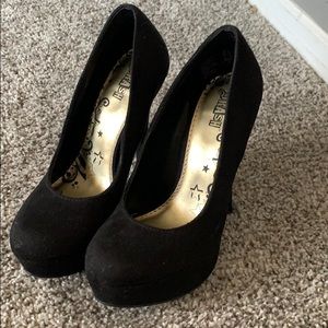 Black velvet brash heels